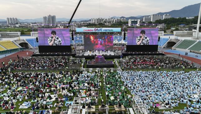 화천군, 해가 지지 않는 화천산천어축제 야간 낚시와 선등거리 페스티벌
